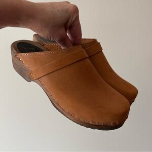 Lotta’s Classic Slip-On Clogs Tan Nubuck Size 41
